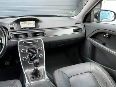 Volvo V70 - Thumbnail 12