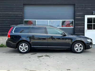 Volvo V70 - Thumbnail 8