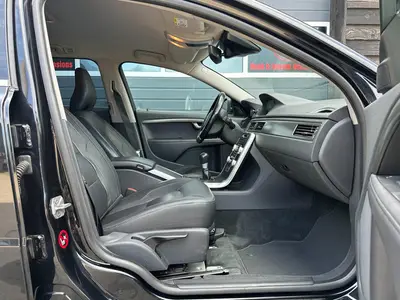 Volvo V70 - Thumbnail 10