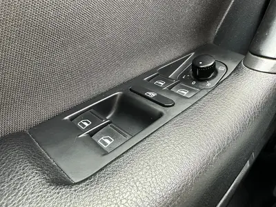 Volkswagen Passat - Thumbnail 16