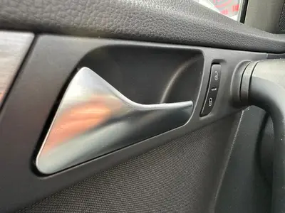 Volkswagen Passat - Thumbnail 17