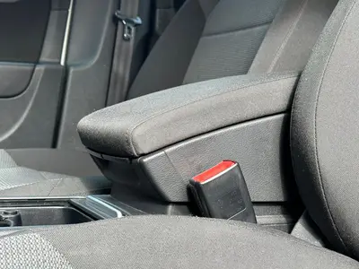 Volkswagen Passat - Thumbnail 27