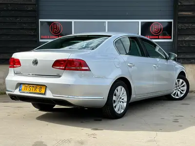 Volkswagen Passat - Thumbnail 5
