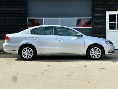 Volkswagen Passat - Thumbnail 6