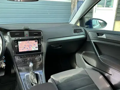 Volkswagen Golf - Thumbnail 13