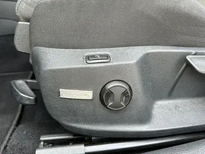 Volkswagen Golf - Thumbnail 26