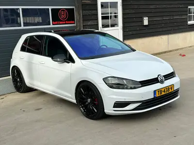 Volkswagen Golf - Thumbnail 27