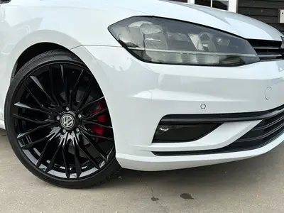 Volkswagen Golf - Thumbnail 31