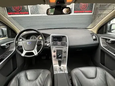 Volvo XC60 - Thumbnail 12