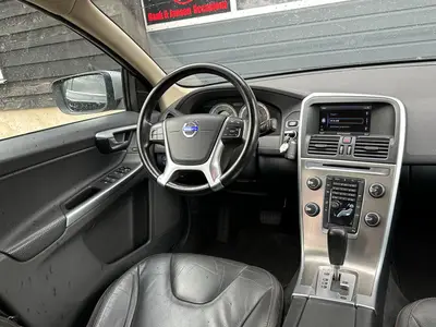 Volvo XC60 - Thumbnail 14