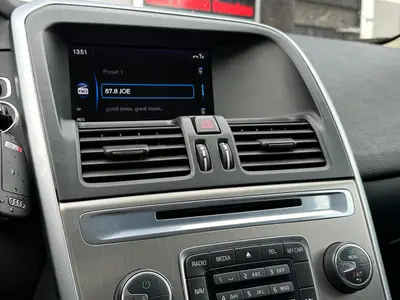 Volvo XC60 - Thumbnail 17