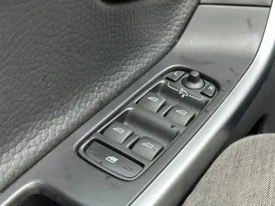 Volvo XC60 - Thumbnail 25