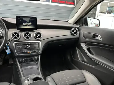 Mercedes-Benz GLA - Thumbnail 15