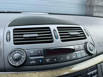 Mercedes-Benz E-Klasse - Thumbnail 16