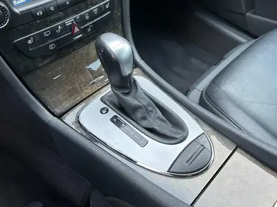 Mercedes-Benz E-Klasse - Thumbnail 19