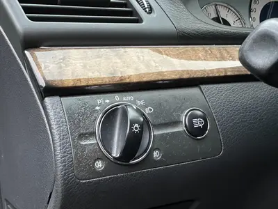 Mercedes-Benz E-Klasse - Thumbnail 23