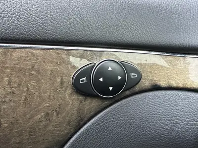 Mercedes-Benz E-Klasse - Thumbnail 25