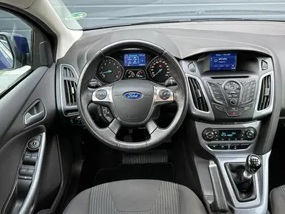 Ford Focus - Thumbnail 15