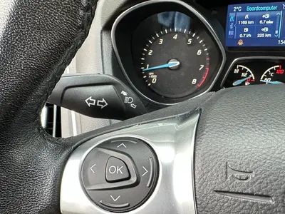 Ford Focus - Thumbnail 21