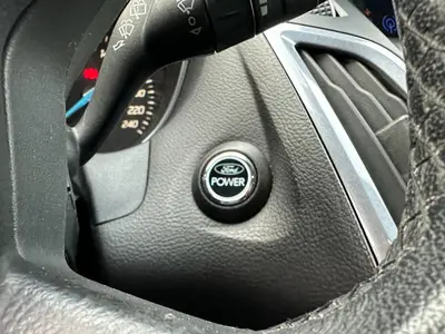 Ford Focus - Thumbnail 24