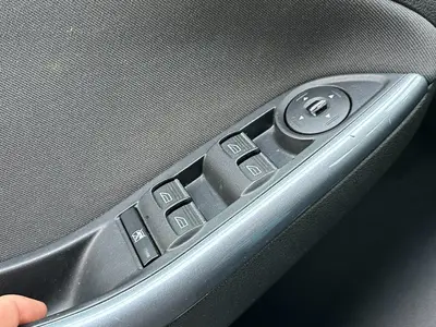 Ford Focus - Thumbnail 25
