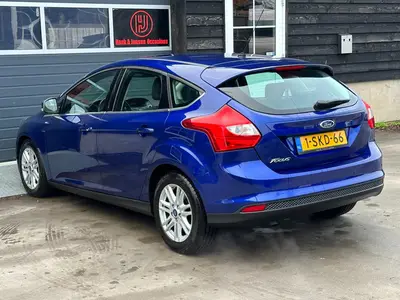 Ford Focus - Thumbnail 27