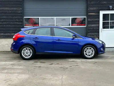 Ford Focus - Thumbnail 9