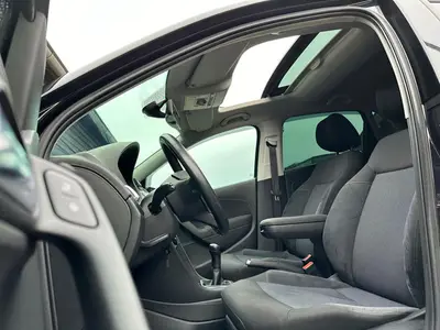 Volkswagen Polo - Thumbnail 10