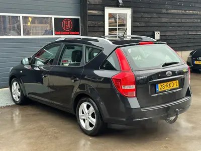 Kia cee'd - Thumbnail 27