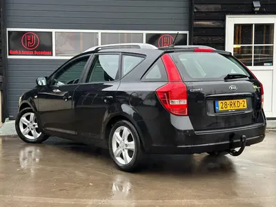 Kia cee'd - Thumbnail 4