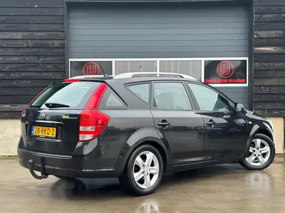 Kia cee'd - Thumbnail 5