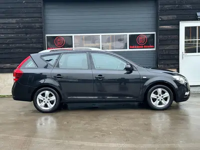 Kia cee'd - Thumbnail 9