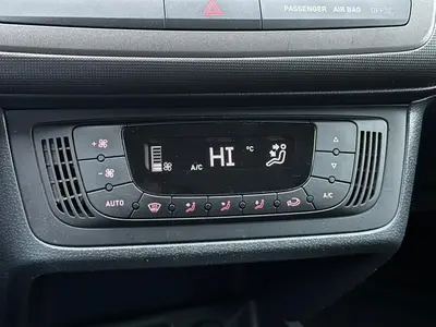SEAT Ibiza - Thumbnail 18