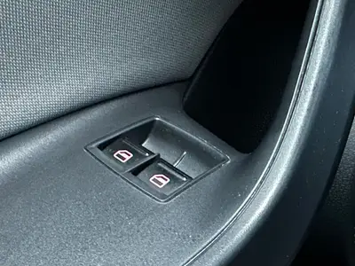 SEAT Ibiza - Thumbnail 24