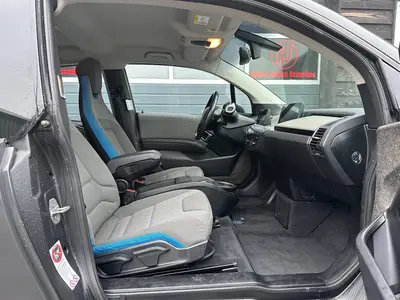 BMW i3 - Thumbnail 11