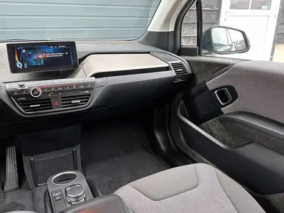 BMW i3 - Thumbnail 13