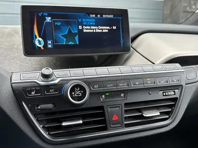 BMW i3 - Thumbnail 19