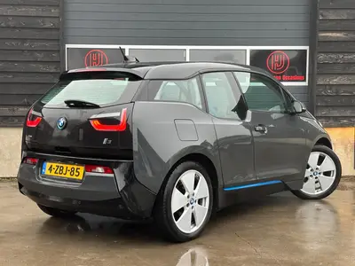 BMW i3 - Thumbnail 4