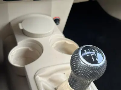 Volkswagen New Beetle - Thumbnail 18