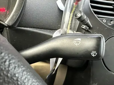 Volkswagen New Beetle - Thumbnail 19