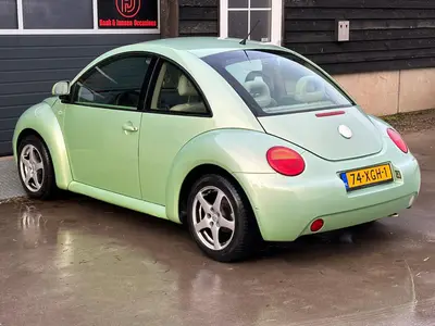 Volkswagen New Beetle - Thumbnail 28