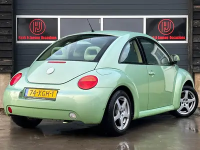 Volkswagen New Beetle - Thumbnail 4