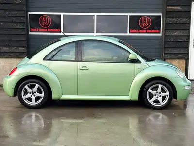 Volkswagen New Beetle - Thumbnail 8