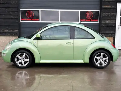 Volkswagen New Beetle - Thumbnail 9