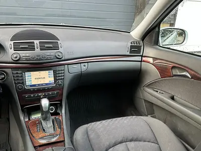 Mercedes-Benz E-Klasse - Thumbnail 13