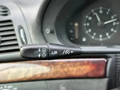 Mercedes-Benz E-Klasse - Thumbnail 22