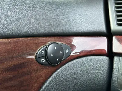 Mercedes-Benz E-Klasse - Thumbnail 26