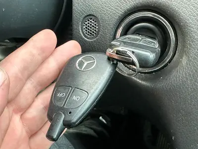 Mercedes-Benz E-Klasse - Thumbnail 27