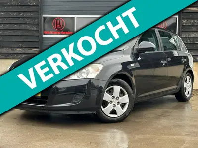 Kia cee'd - Thumbnail 2