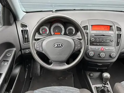 Kia cee'd - Thumbnail 15